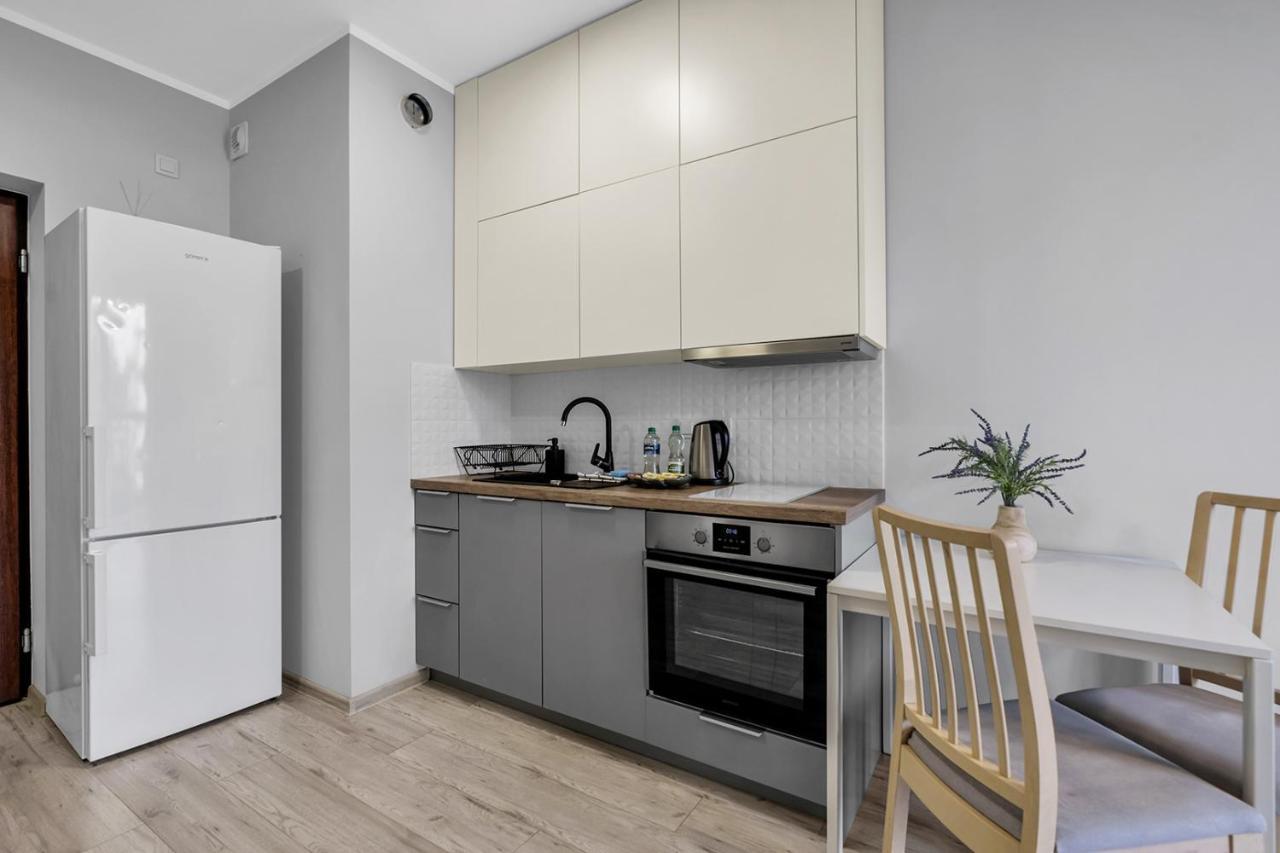 Wlochy Klinkierowa Comfort Apartment Warschau Exterior foto