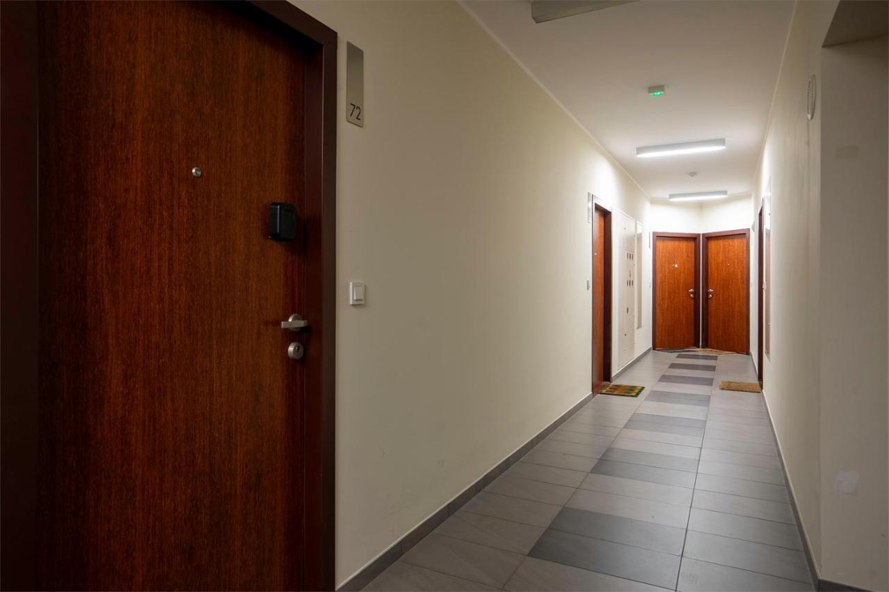 Wlochy Klinkierowa Comfort Apartment Warschau Exterior foto